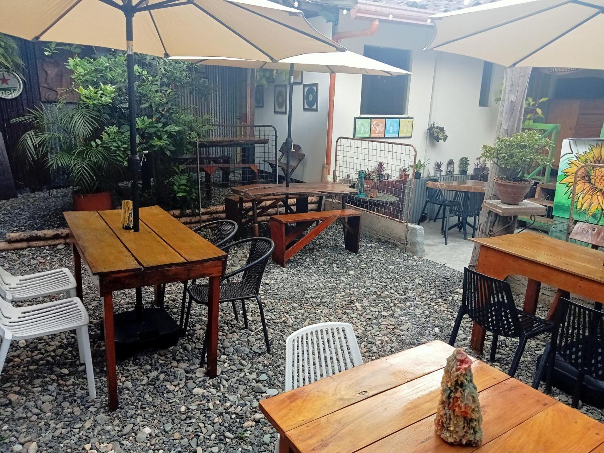 Hostal Restaurante La Gata Carola Salento Exterior photo